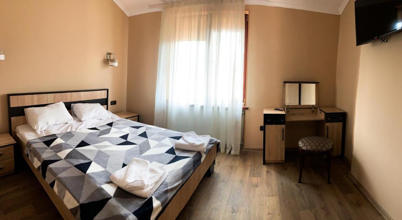 Forsage Hostel Uzhhorod Exterior photo