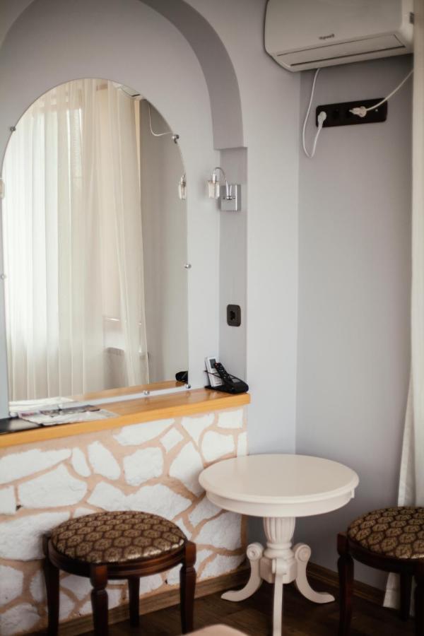 Forsage Hostel Uzhhorod Exterior photo
